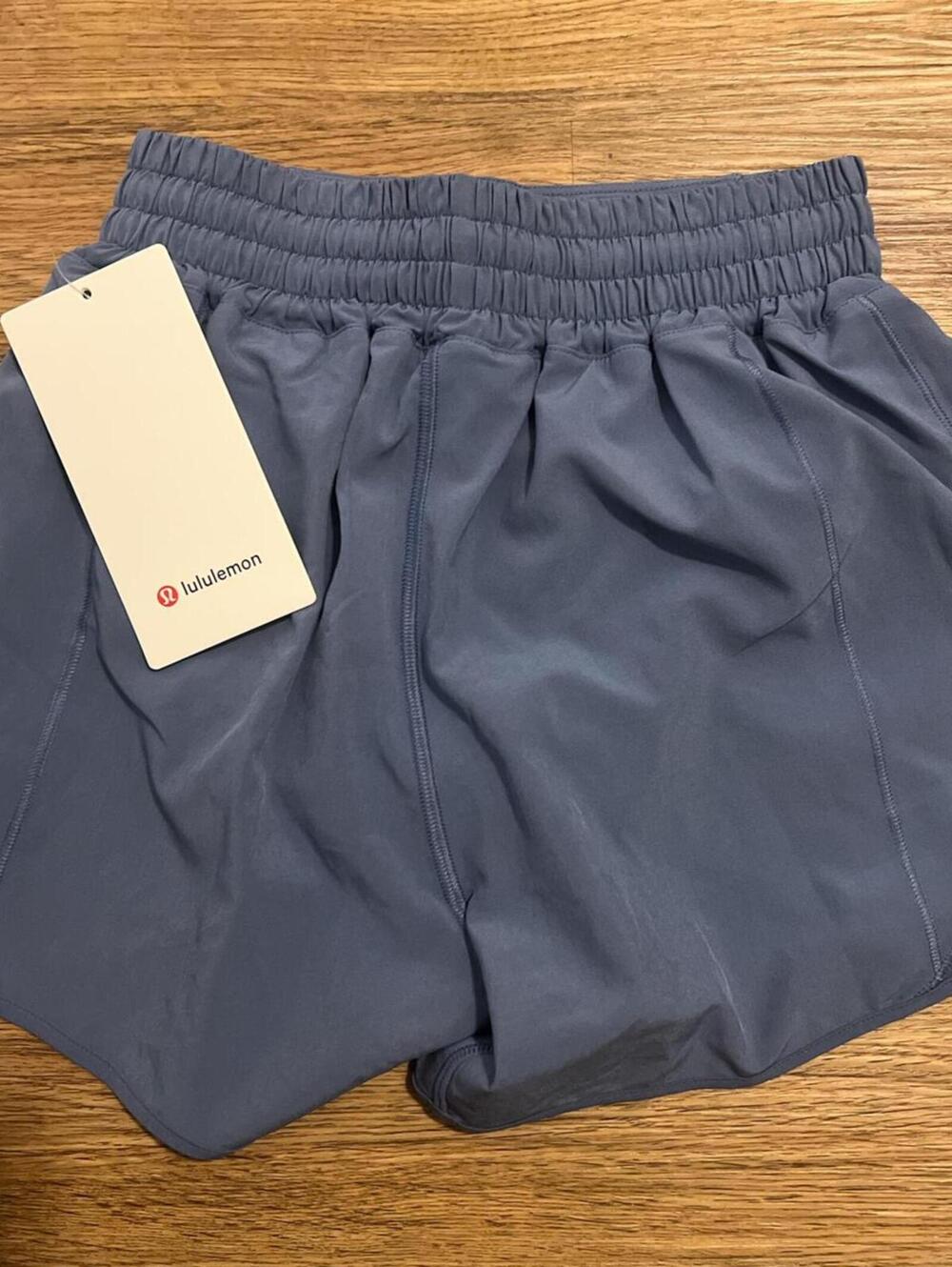 Lululemon Women's Blue Shorts High Rise size 2 - Picture 4 of 5